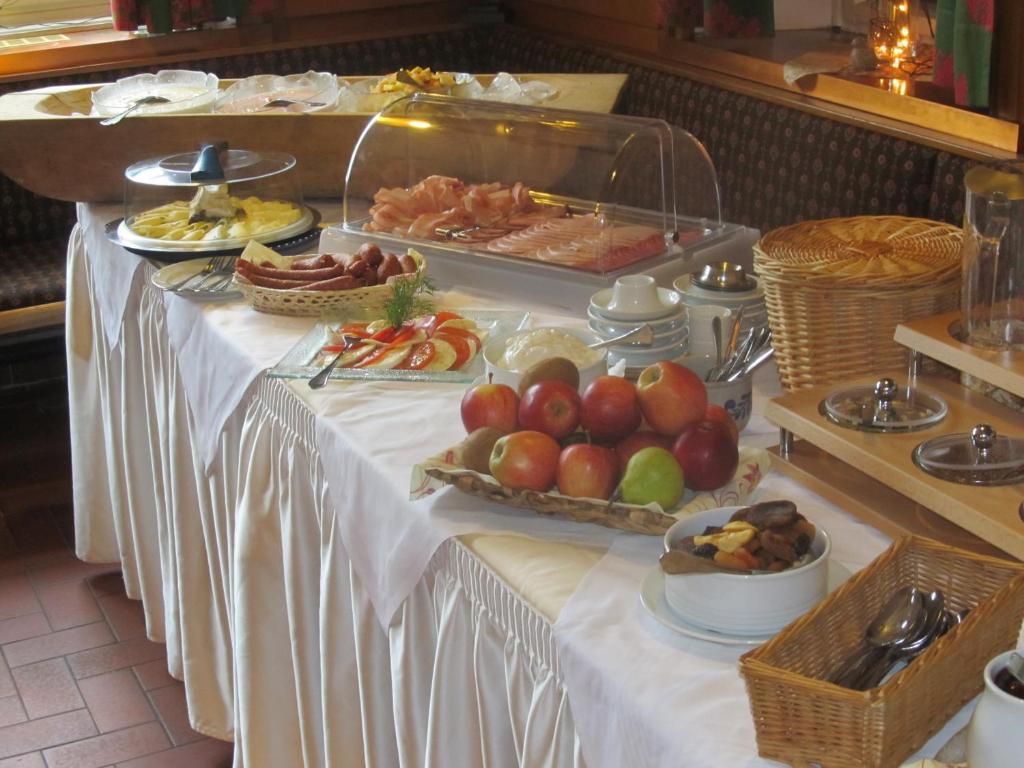 Gasthof Hotel Schwarzes Ross باد بيرنك ام كيش المظهر الخارجي الصورة